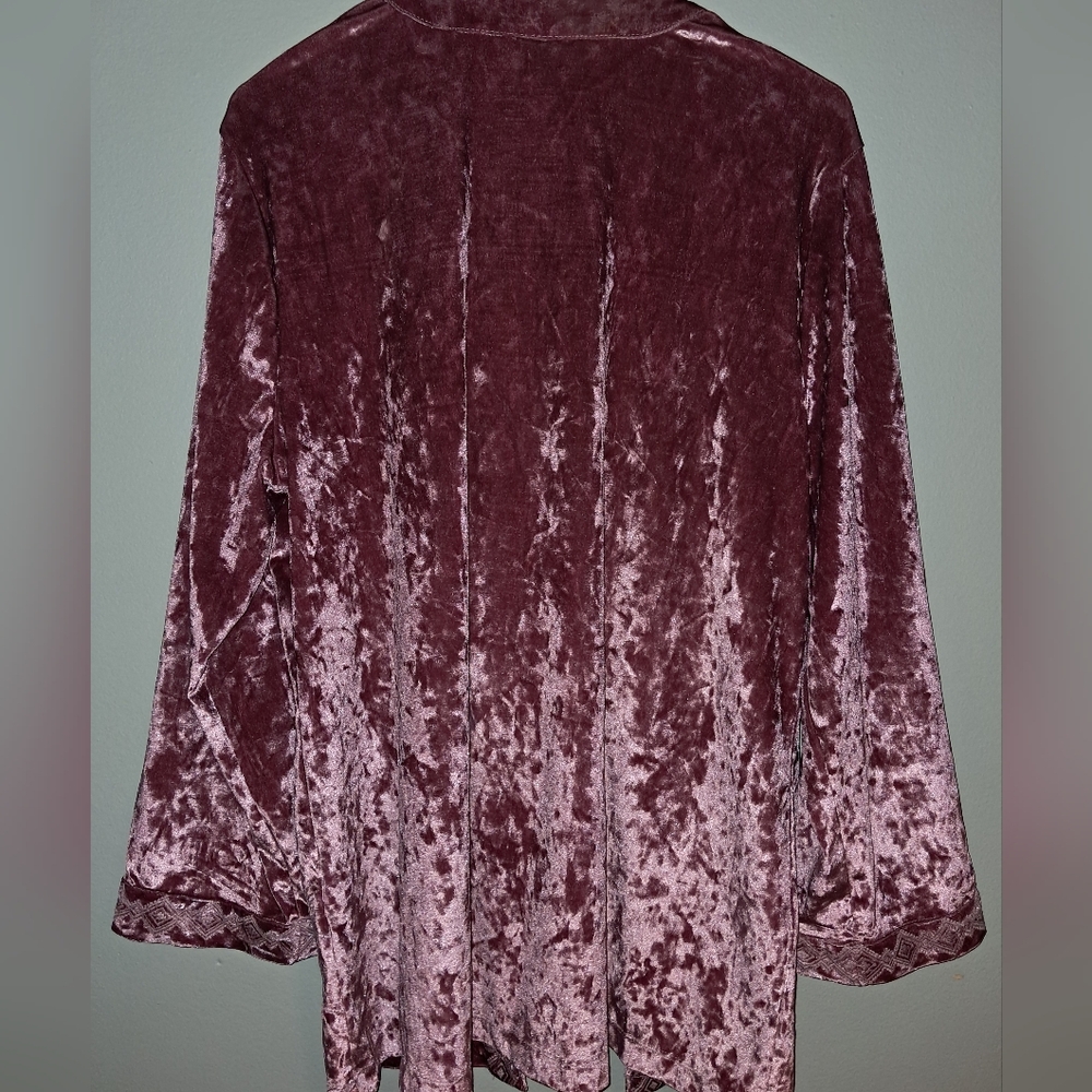 JM Collection Crushed Velvet Cardigan in Mauve - Picture 3 of 3